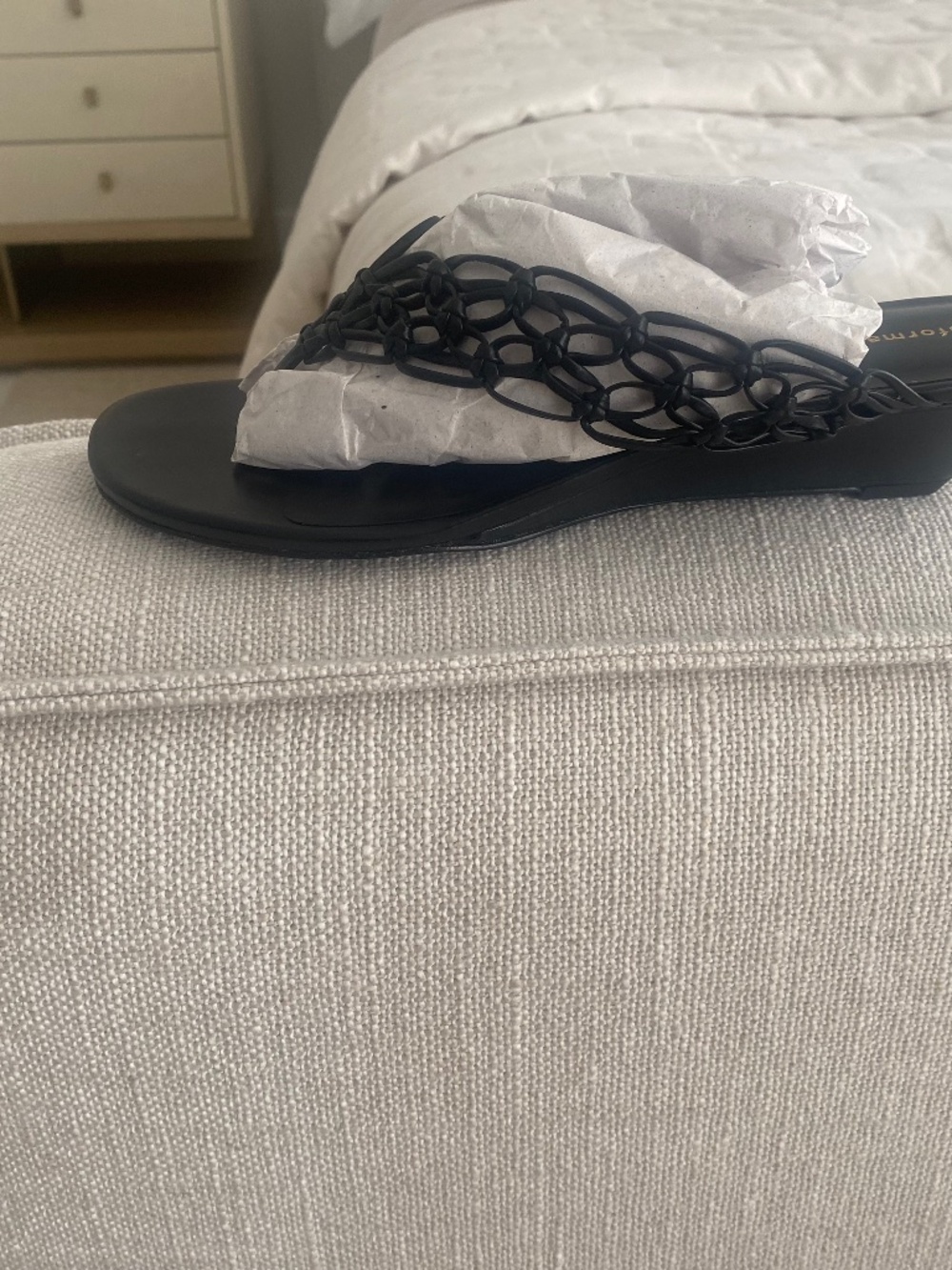 Reformation Libby Wedge Thong Black - Size 7